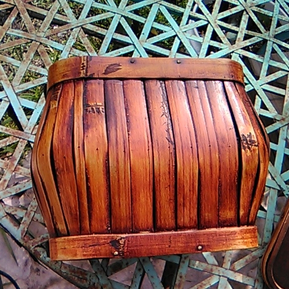 Wooden Box with lid - Picture 6 of 8